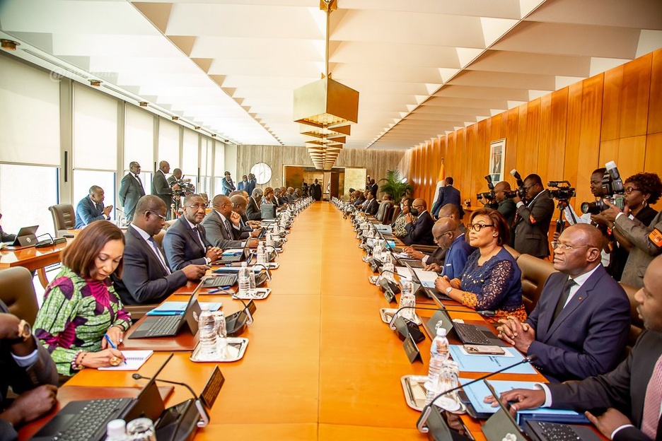 Côte d’Ivoire : le gouvernement rejette fermement les accusations du général Tiani contre le Président Ouattara Côte d’Ivoire : le gouvernement rejette fermement les accusations du général Tiani contre le Président Ouattara