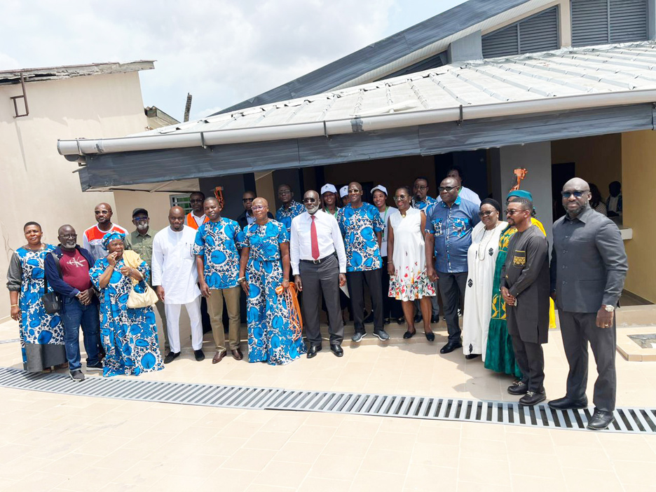 Cocody : Yacé rénove le foyer polyvalent des Rosiers Programme 1 Cocody : Yacé rénove le foyer polyvalent des Rosiers Programme 1