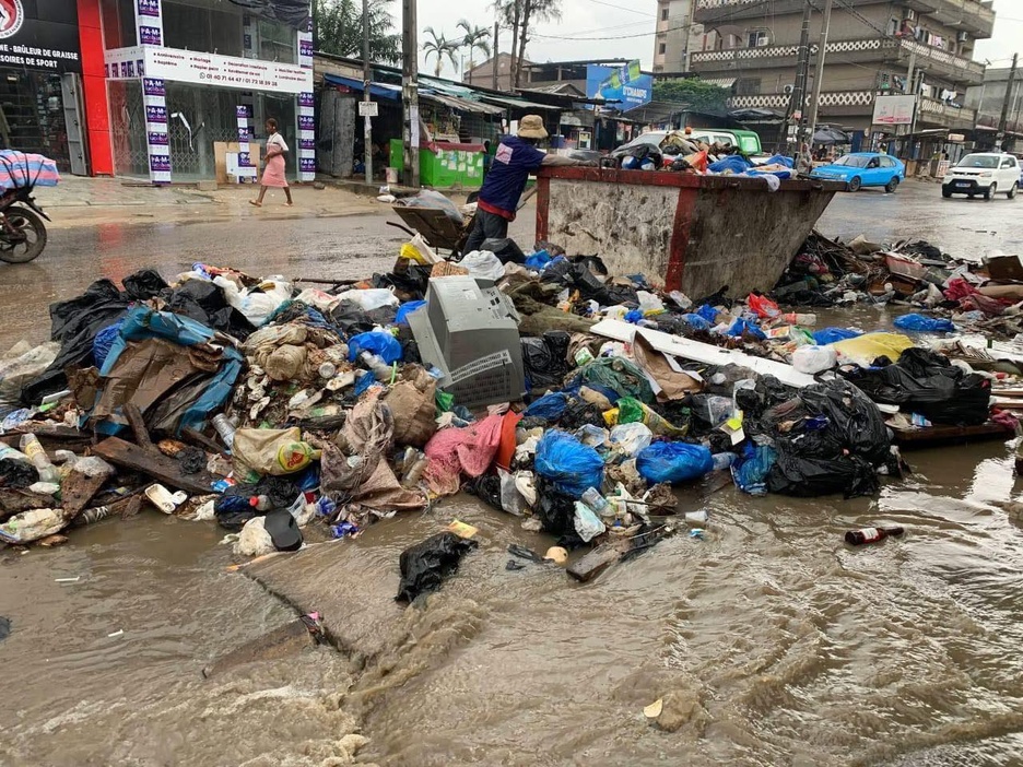 Yopougon: Salubrité et dégradation de la voirie Yopougon: Salubrité et dégradation de la voirie