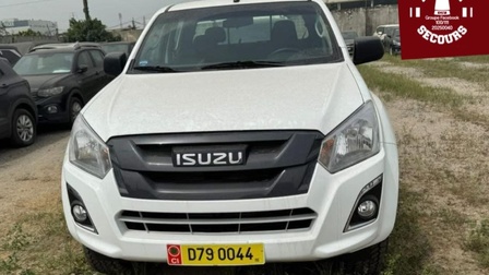 Côte d'Ivoire / Incivisme routier : un véhicule administratif retiré au bénéficiaire quelques heures après sa remise officielle Côte d'Ivoire / Incivisme routier : un véhicule administratif retiré au bénéficiaire quelques heures après sa remise officielle