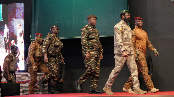 Burkina-Niger / Attaques terroristes : Accuser les voisins, ignorer l’urgence : le pari risqué des régimes sahéliens Burkina-Niger / Attaques terroristes : Accuser les voisins, ignorer l’urgence : le pari risqué des régimes sahéliens