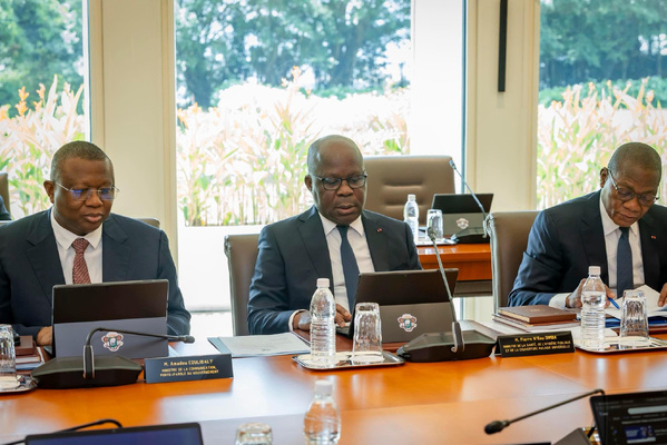 Moyen-Orient : la Côte d’Ivoire suit ses citoyens face à la crise Moyen-Orient : la Côte d’Ivoire suit ses citoyens face à la crise