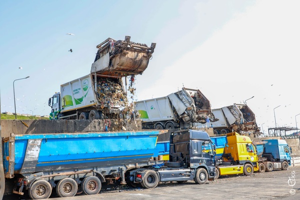 Déchets ménagers : Amédé Kouakou visite les sites de traitement Déchets ménagers : Amédé Kouakou visite les sites de traitement