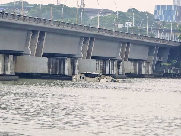 Abidjan : incident maritime, un bateau s’échoue dans la lagune Ébrié
