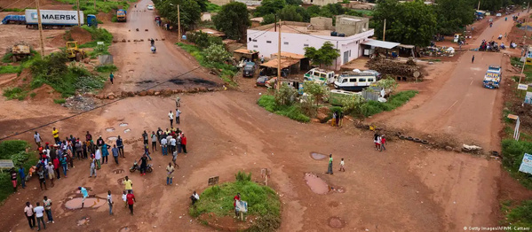Dans les localités de Soninkés, entre Nioro du Sahel et Kita, les djihadistes s’appuient sur des relais locaux pour repérer les familles aisées.