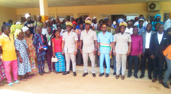 Photo de famille après le Conseil municipal