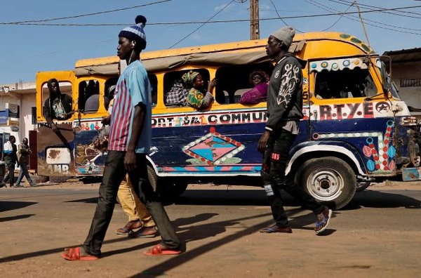 Sénégal : les transporteurs paralysent le pays avec une grève de 72 heures