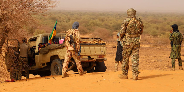 Mali : l’armée réfute les rumeurs sur un échange de djihadistes contre du carburant Mali : l’armée réfute les rumeurs sur un échange de djihadistes contre du carburant