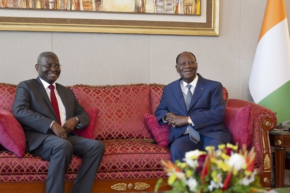 SEM Alassane Ouattara et monsieur Abdoulaye Diop.