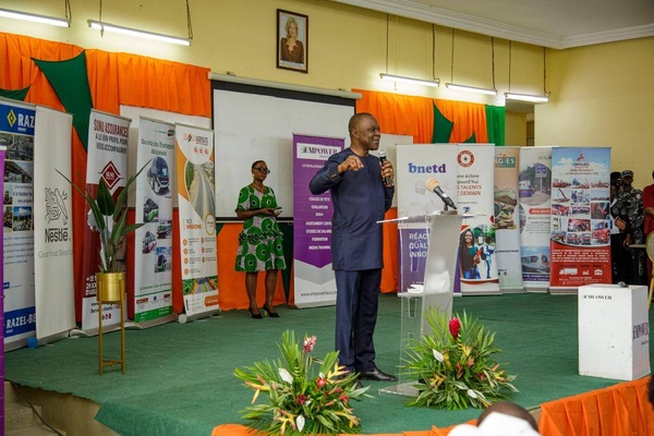 Le ministre Amadou Koné, maire de Bouaké, lors de la cérémonie de lancement du LABEC.