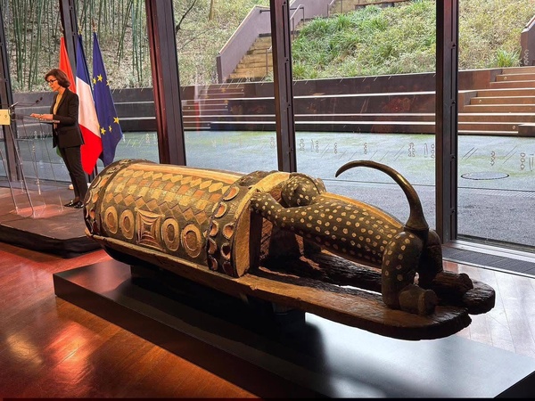 Patrimoine pillé : Paris accélère le retour des œuvres vers les pays d’origine Patrimoine pillé : Paris accélère le retour des œuvres vers les pays d’origine