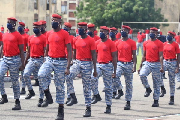 Un défilé de gendarmes commandos de Côte d'Ivoire. Un défilé de gendarmes commandos de Côte d'Ivoire.