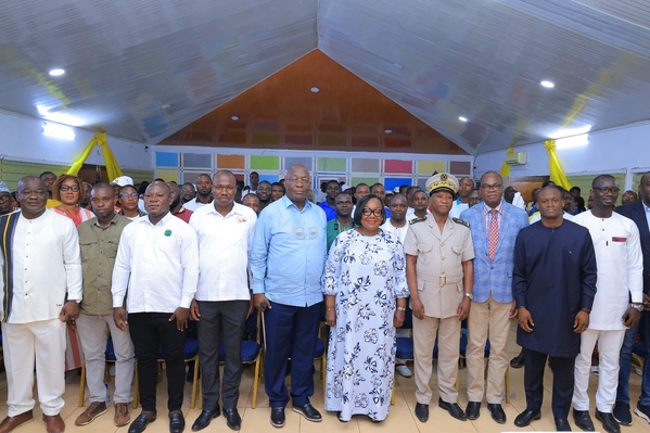 Cavally / Dialogue intergénérationnel : Anne Désirée Ouloto-Lamizana mobilise la jeunesse autour du développement Cavally / Dialogue intergénérationnel : Anne Désirée Ouloto-Lamizana mobilise la jeunesse autour du développement