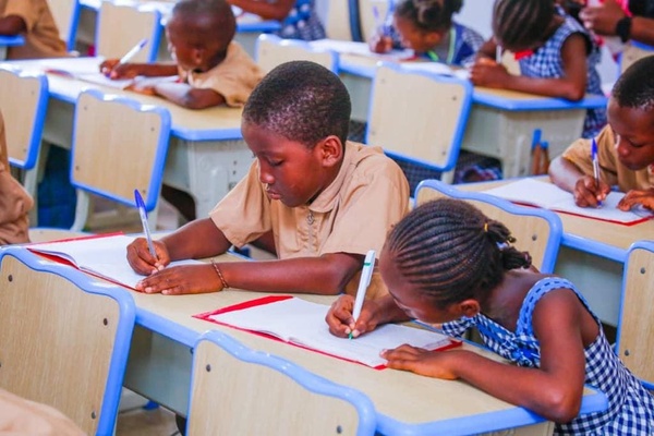 Les candidats au CEPE ouvriront la session 2026 avec les épreuves écrites prévues le lundi 18 mai. Les candidats au CEPE ouvriront la session 2026 avec les épreuves écrites prévues le lundi 18 mai.