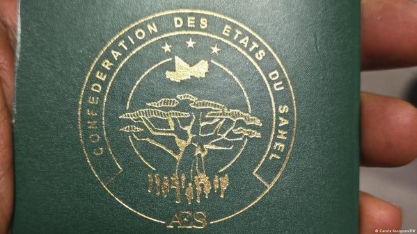 Le passeport AES circule déjà depuis un certain temps notamment au Mali et au Burkina Faso. Le passeport AES circule déjà depuis un certain temps notamment au Mali et au Burkina Faso.