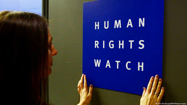 HRW formule plusieurs recommandations visant à prévenir la poursuite des violences sexuelles. HRW formule plusieurs recommandations visant à prévenir la poursuite des violences sexuelles.