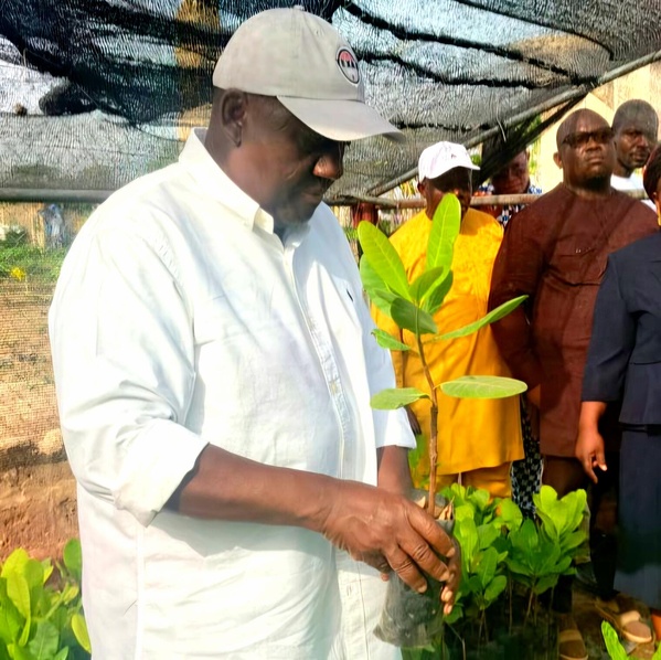 Le ministre beninois de l'agriculture Gaston Cossi DOSSOUHOUI.
