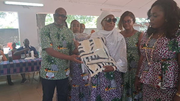 Kani célèbre la femme enseignante avec l’investiture de la présidente de l’AIKA