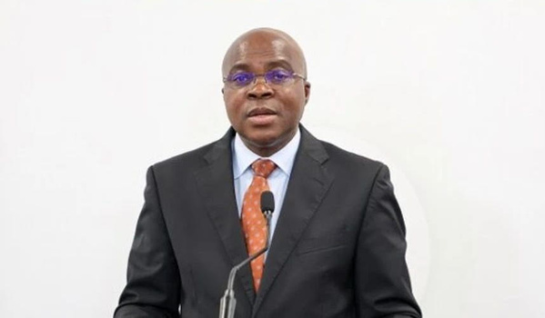 Le professeur Daniel Ekra. Le professeur Daniel Ekra.