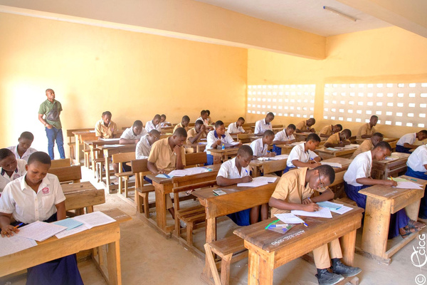Entre 2011 et 2024, 608 collèges et lycées publics ont été réalisés, faisant passer le nombre d’établissements secondaires publics de 294 à 902.