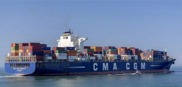 Le groupe CMA CGM a annoncé l'escale, le 13 mai 2026 à Abidjan, du porte-conteneurs CMA CGM ZEPHYR , un navire de dernière génération d'une capacité de 15 000 EVP (équivalent vingt pieds).