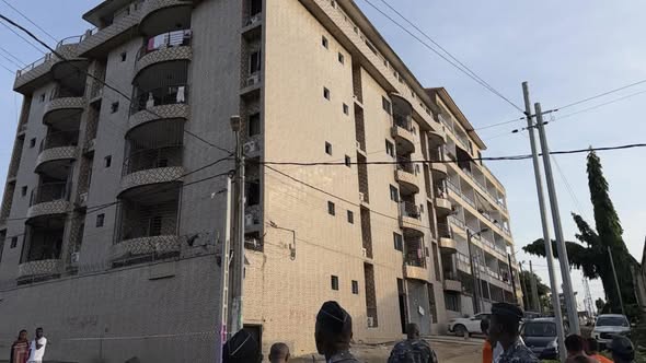 Immeuble évacué à Cocody Saint-Viateur : les autorités déclenchent une expertise urgente