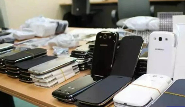 Cameroun : le blocage de 700 000 téléphones non dédouanés enflamme la polémique