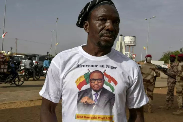 Les Nigériens sont sortis massivement pour accueillir le président béninois.