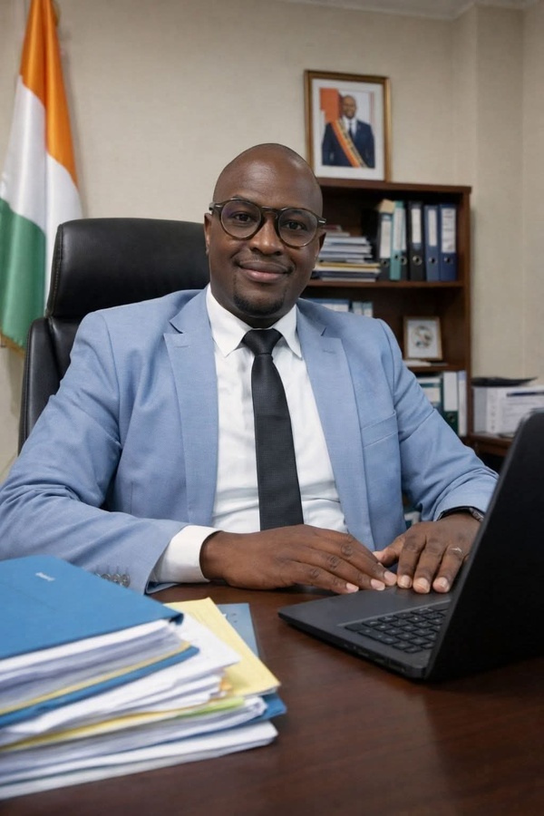 Réussir les examens : le Dr Konan Emmanuel Koffi invite les candidats à s'ouvrir aux enjeux du développement durable et à l'actualité
