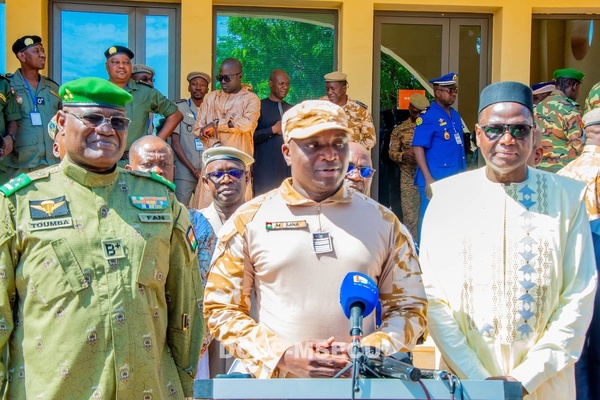 AES : les États du Sahel accélèrent leur intégration sécuritaire à Ouagadougou AES : les États du Sahel accélèrent leur intégration sécuritaire à Ouagadougou