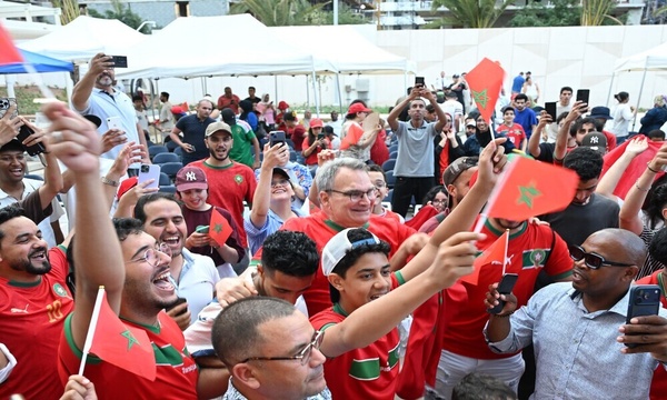 Mondial 2026 : le Maroc s’impose 3-0 face au Canada et file en quarts, scènes de liesse dans tout le Royaume.