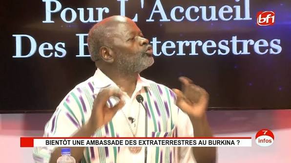 Les responsables raëliens veulent convaincre un État d’accueillir leur projet d’ambassade extraterrestre.