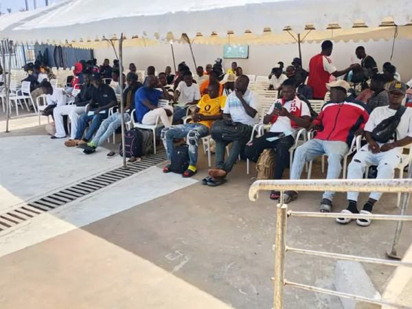 135 migrants ivoiriens débarquent à Abidjan 135 migrants ivoiriens débarquent à Abidjan