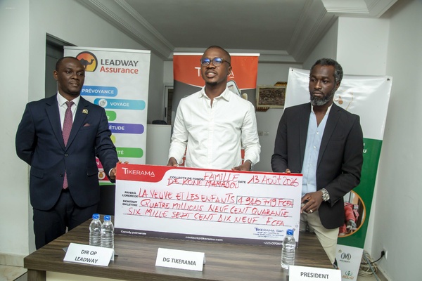 La famille du livreur Mamadou Koné reçoit près de 5 millions FCFA après une collecte de fonds La famille du livreur Mamadou Koné reçoit près de 5 millions FCFA après une collecte de fonds