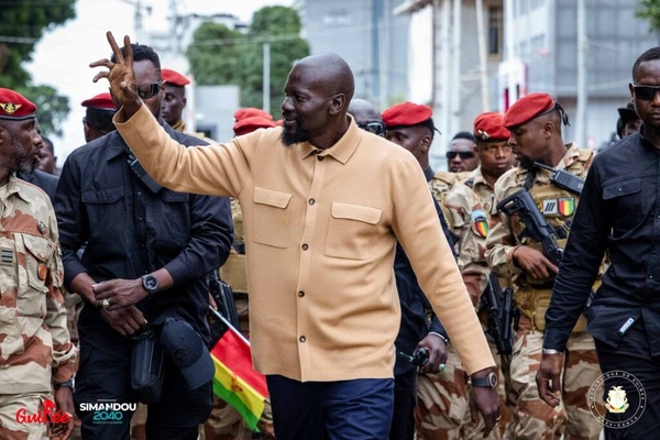 Le Président Mamadi Doumbouya de retour en Guinée