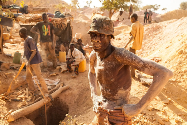 À Zamboï, à la frontière entre le Cameroun et la RCA, l’effondrement d’une mine artisanale a fait au moins 107 morts