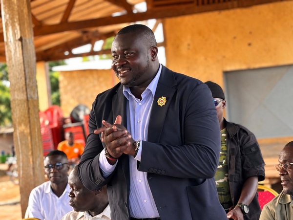 Restitution parlementaire : Abdul Awassa Racid à Koffi-Amonkro et Famienkro, dans l’Iffou. Restitution parlementaire : Abdul Awassa Racid à Koffi-Amonkro et Famienkro, dans l’Iffou.