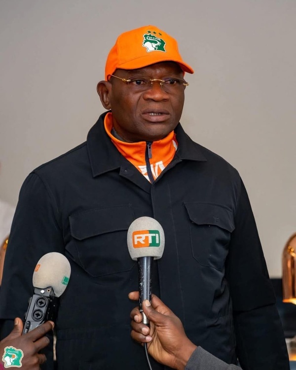 Le Ministre Adjé Silas Metch dans la dynamique de faire du sport ivoirien un exemple. Le Ministre Adjé Silas Metch dans la dynamique de faire du sport ivoirien un exemple.