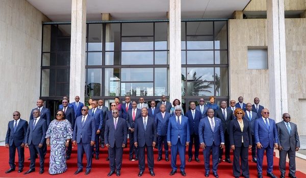 Côte d’Ivoire : un nouveau remaniement ministériel envisagé d’ici à mi-novembre 2026 Côte d’Ivoire : un nouveau remaniement ministériel envisagé d’ici à mi-novembre 2026