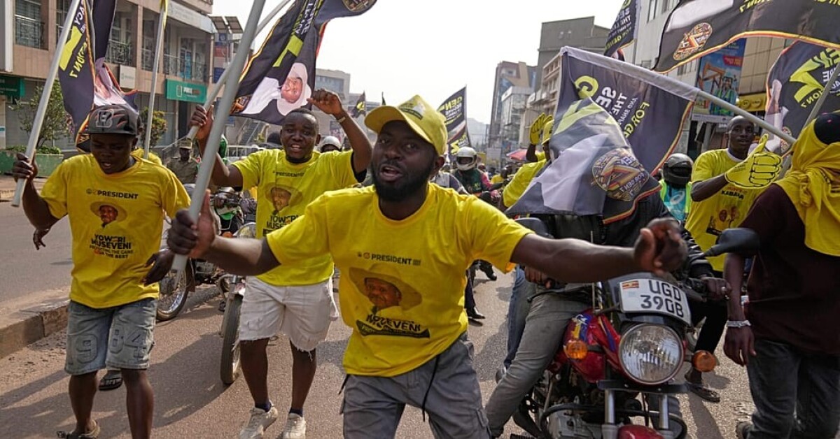 Ouganda : des partisans célèbrent la réélection de Museveni