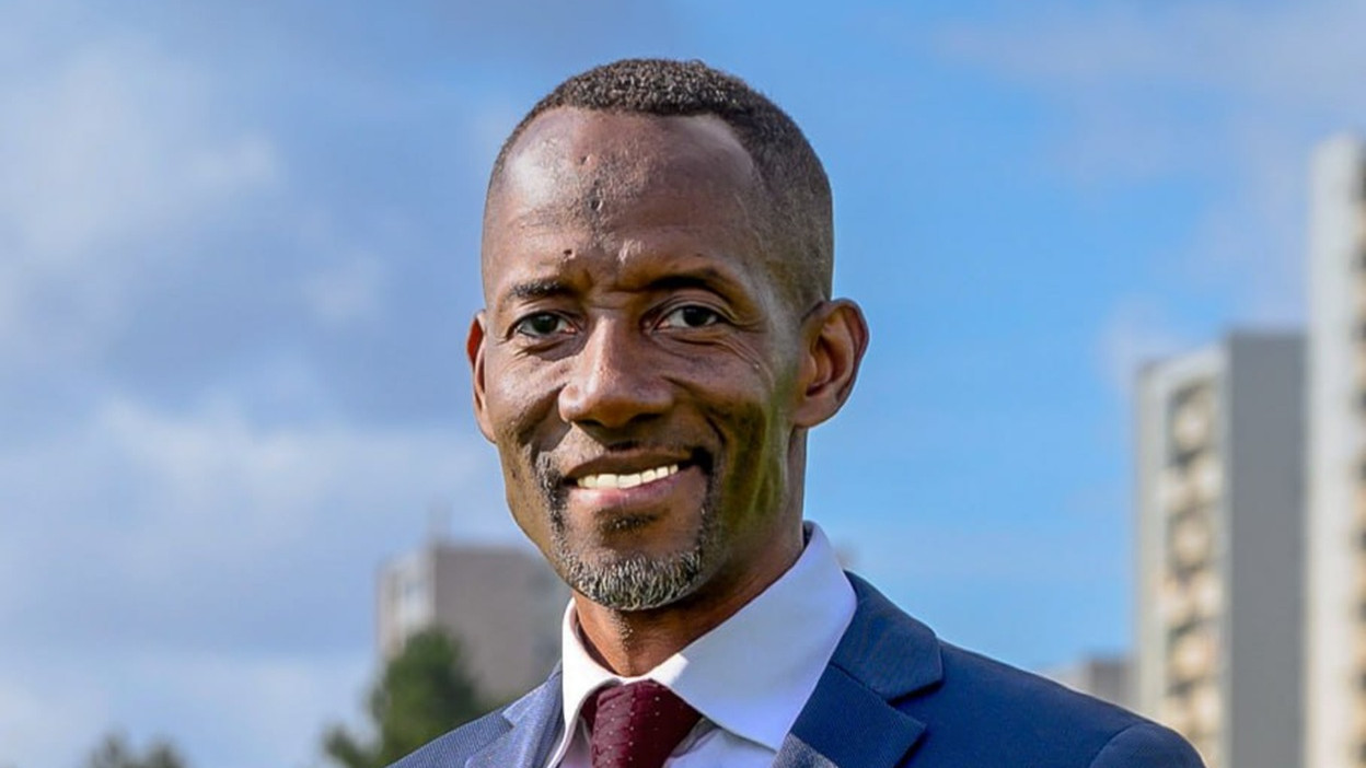 Bally Bagayoko, ex-basketteur, nouveau maire de Saint-Denis