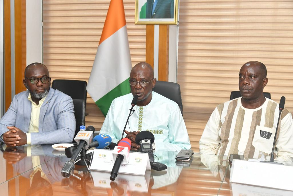 Le Président Issiaka Diakité et l’OIA sollicitent le chef de l’État pour le paiement du stock résiduel à 2800fcfa