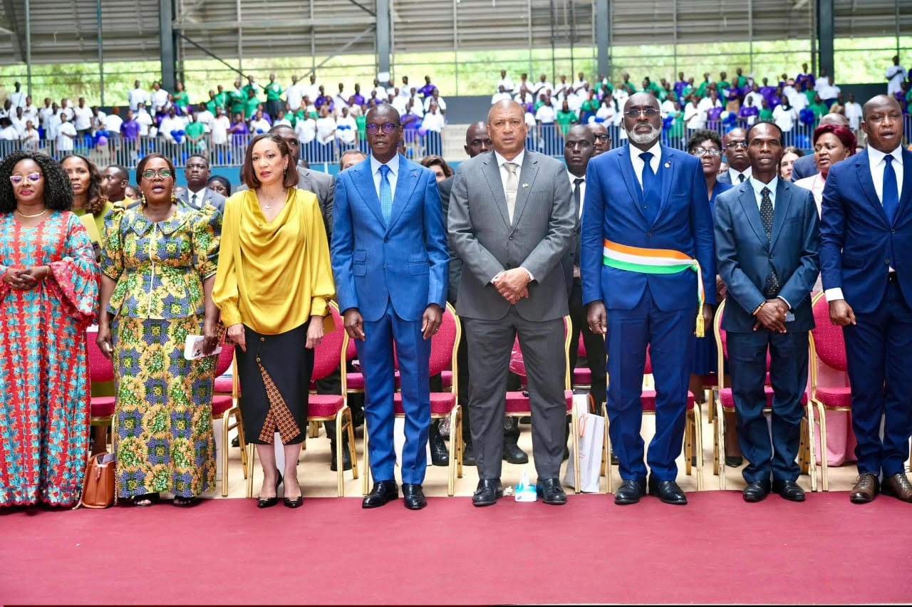 Françoise Remarck et plusieurs personnalités officielles lors de la célébration de la Francophonie 2026 à Abidjan.