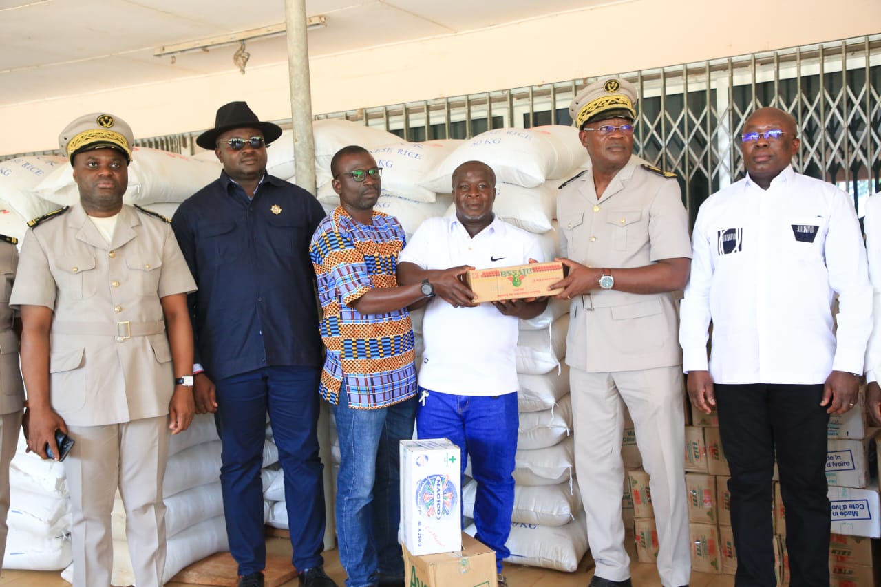 Une remise marquée par la présence des cadres du département de Prikro.