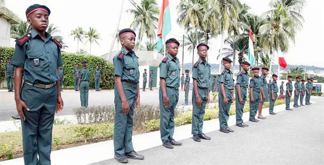 Inscrire votre enfant maintenant, c’est lui offrir toutes les chances de briller !