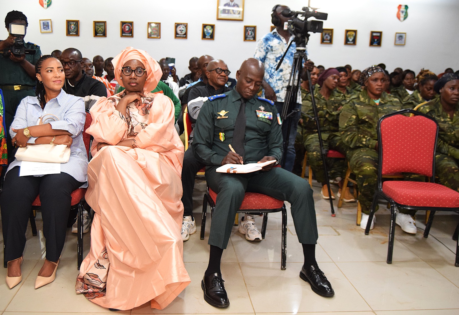 L’Armée de Terre a organisé une activité de team building pour renforcer la cohésion et le bien-être des familles de militaires.