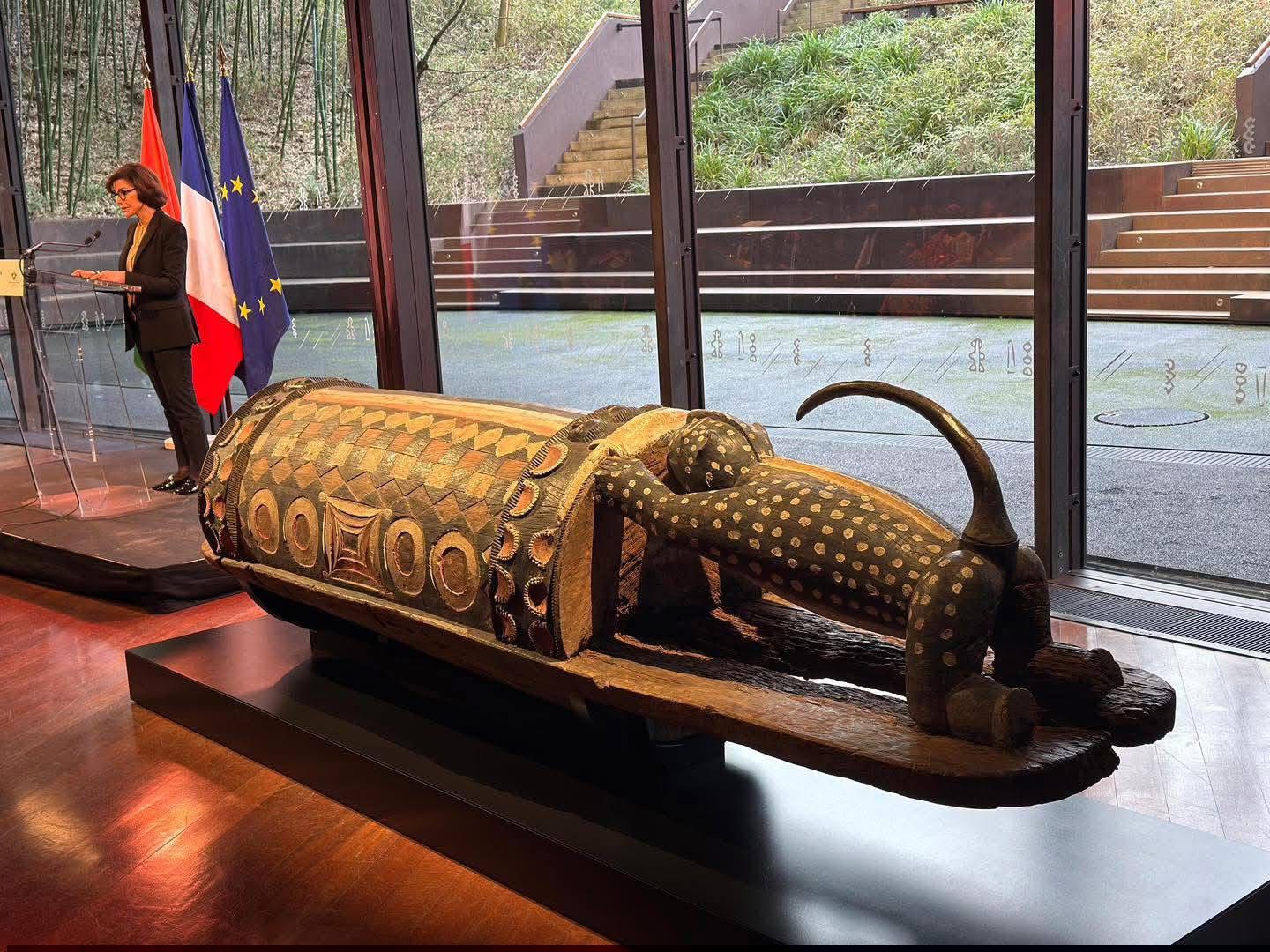 Patrimoine pillé : Paris accélère le retour des œuvres vers les pays d’origine