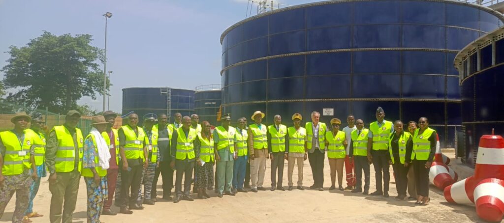 Les autorités locales et environnementales ont salué cette réalisation, tout en appelant au respect strict des normes en vigueur.