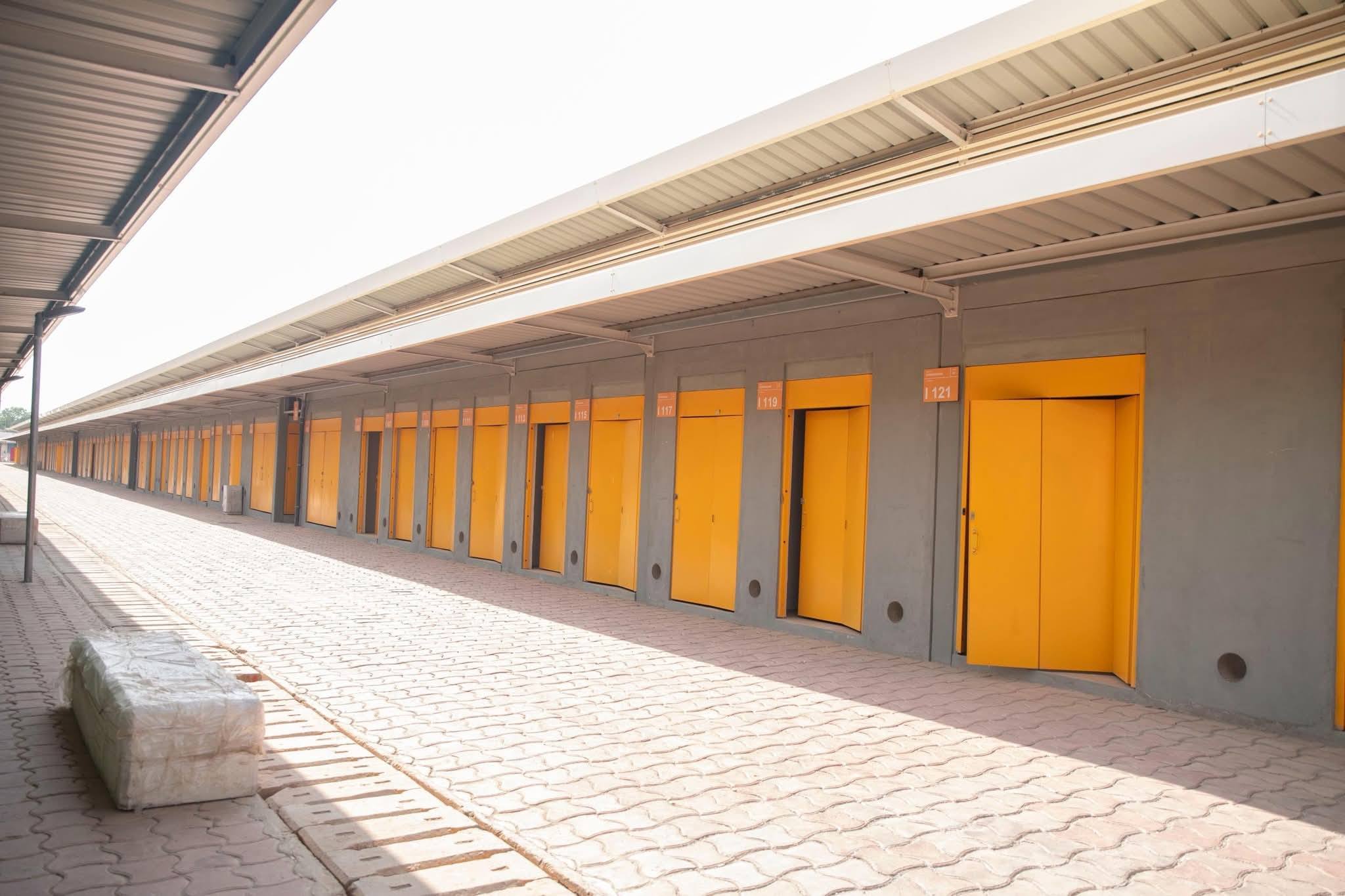 De nouveaux magasins pour les commerçants de Bouaké.