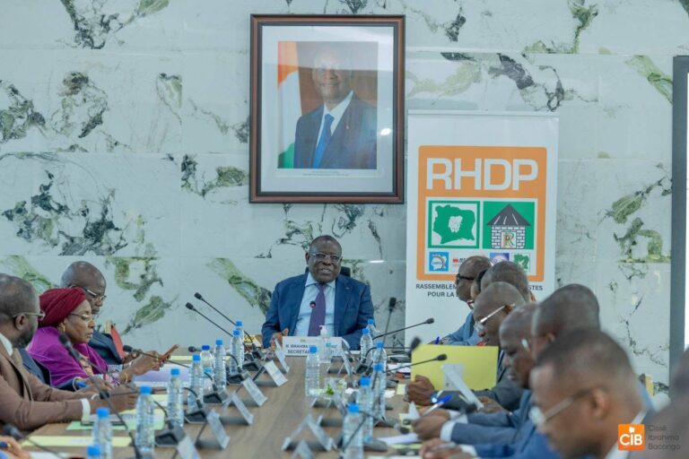 RHDP : nouvelles adhésions et reconnaissance des cadres à Abidjan